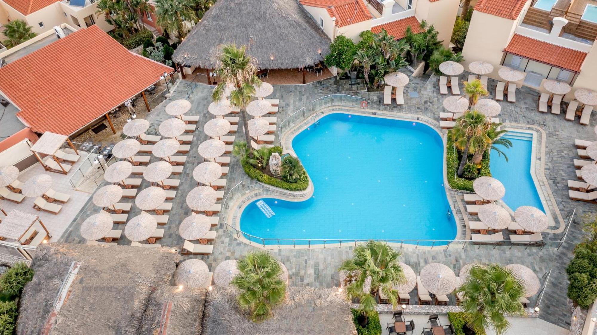 โรงแรมธีโอ Agia Marina  ภายนอก รูปภาพ